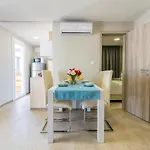 Mobile Homes Krk Vakantiepark 3*
