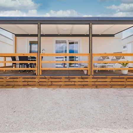 Kompleks wypoczynkowy Mobile Homes Krk Šilo